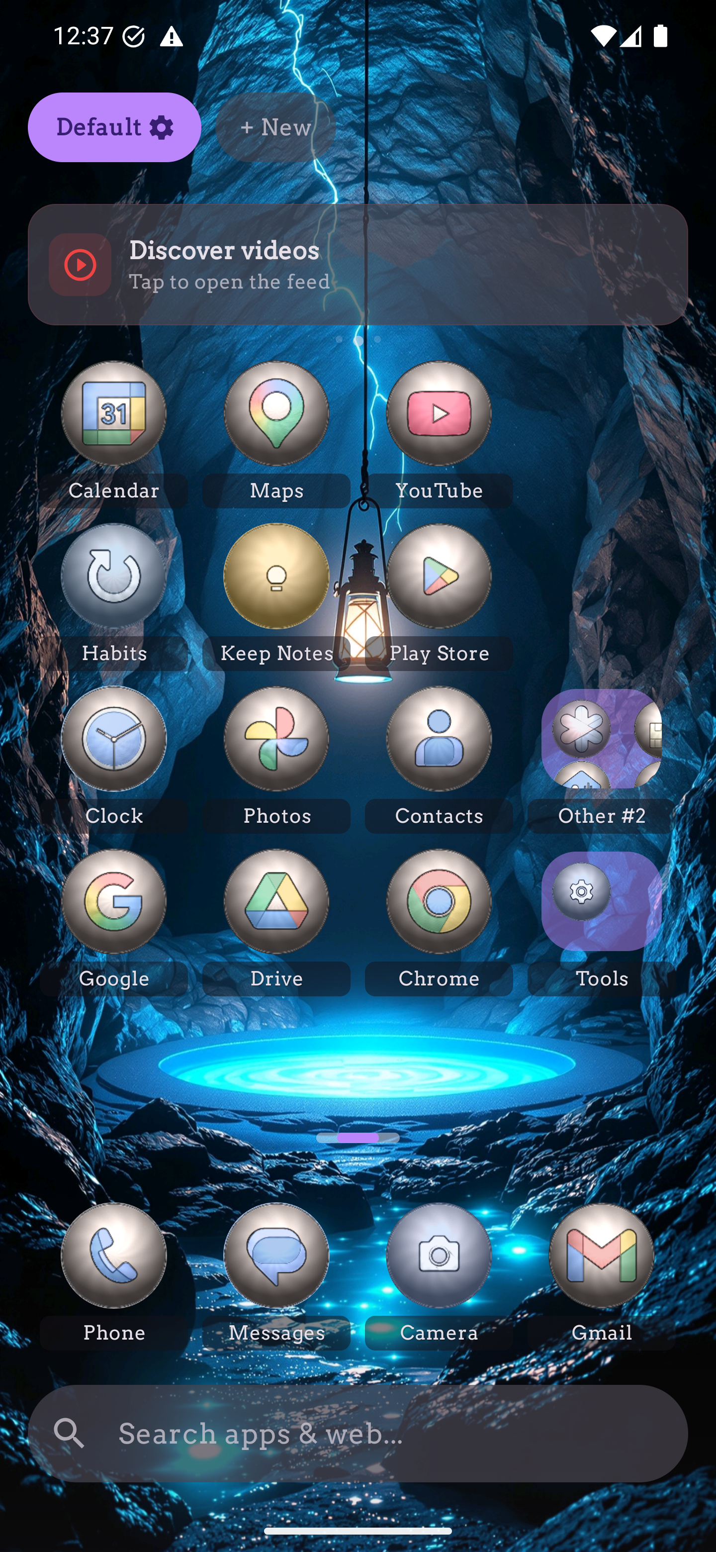 Home screen with the carved-silver themed icon pack